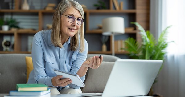 Vollnarkose oder Dämmerschlaf: Welches Anästhesieverfahren ist beim Facelift am sichersten?