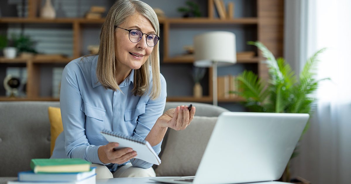 Vollnarkose oder Dämmerschlaf: Welches Anästhesieverfahren ist beim Facelift am sichersten?